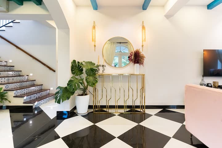 Living room image 1