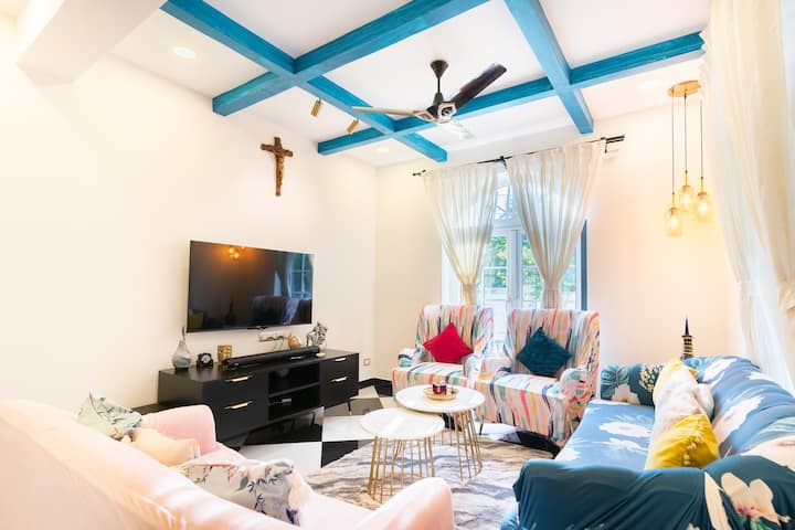 Living room image 3
