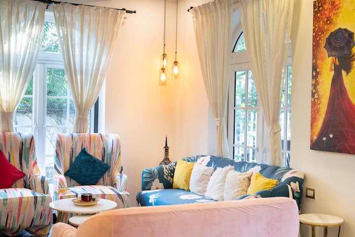 Living room image 6