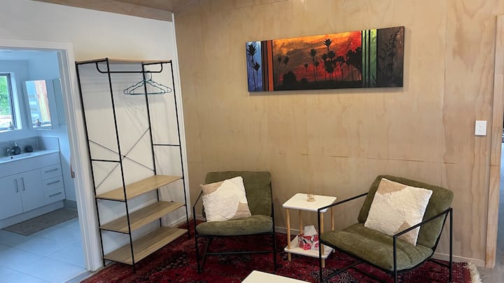 Egmont Studio Retreat - Inglewood