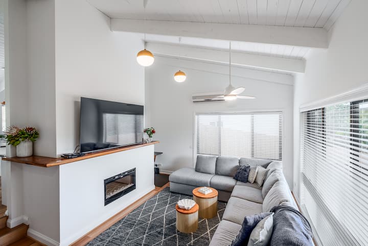 Stylish Beachside Escape In Ocean Grove - Ocean Grove
