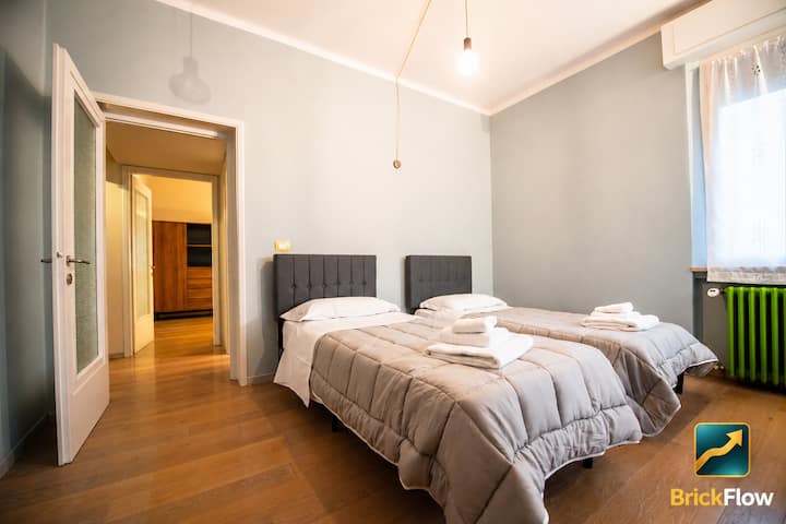 [Appartamento Spazioso 3 Camere]  Parking Privato - Parma