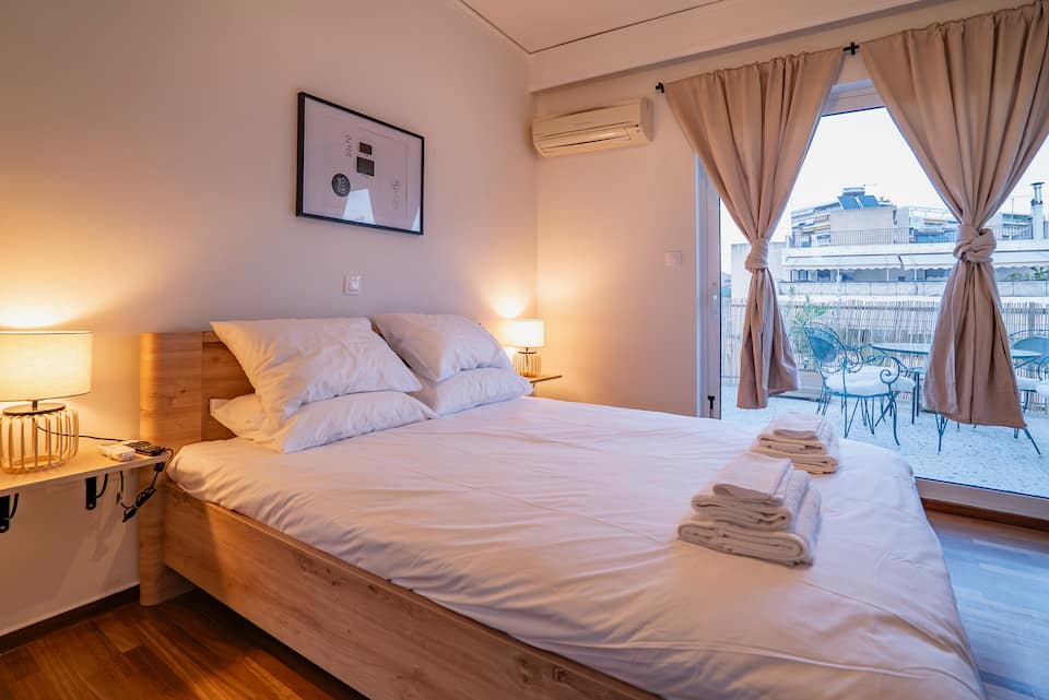 Σπίτι που φιλοξενούμε στο Airbnb, Αθήνα · ταράτσα με θέα