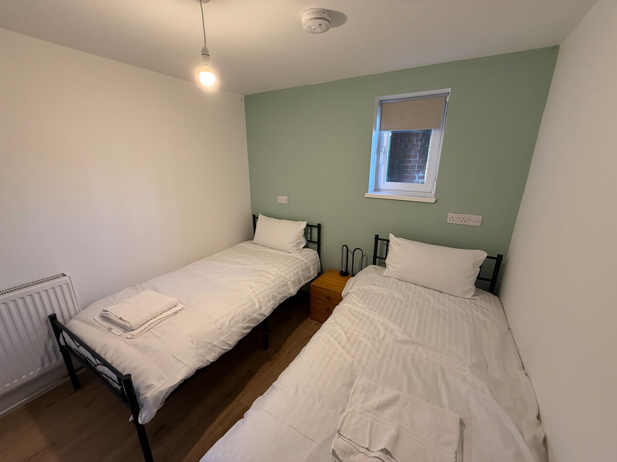 غرفة النوم 2