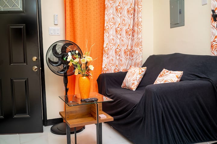 Lovely 1 Bedroom Apt At Colbeck Manor +Pool & Gym - Jamaica