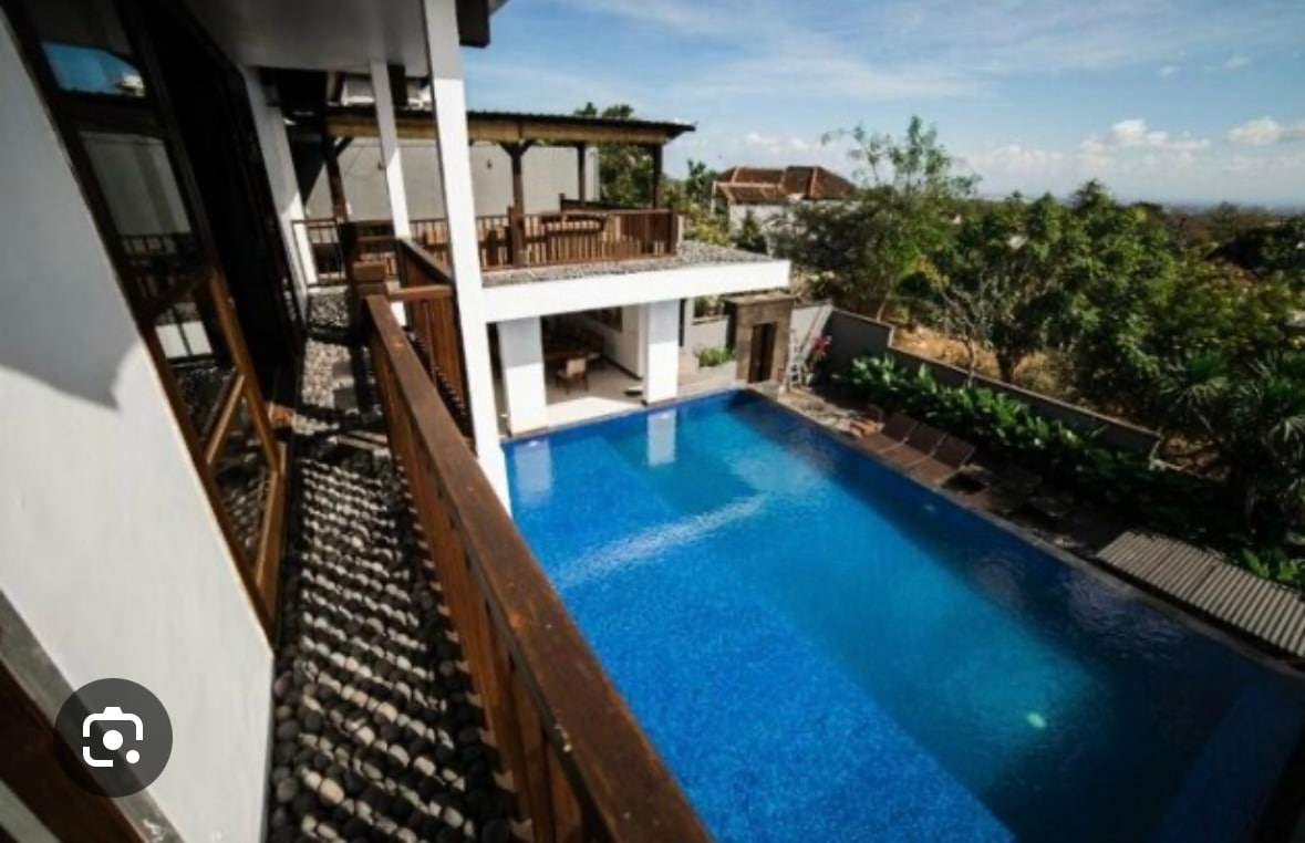 Home in South Kuta · 3 bedrooms · 3 beds · 3 private baths，Airbnb 可比房源