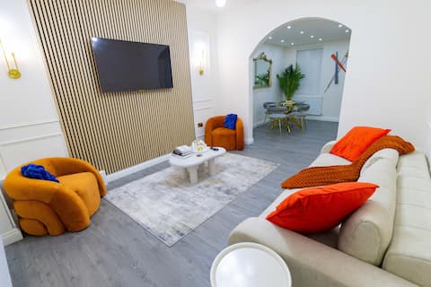Popular Airbnb listing: Right in the Heart of Manchester! in Claremont