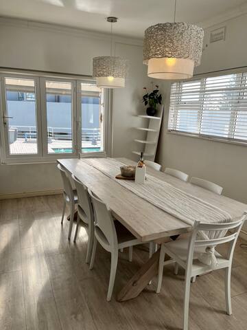 Beach style house 1 minute to the beach gallery image 3