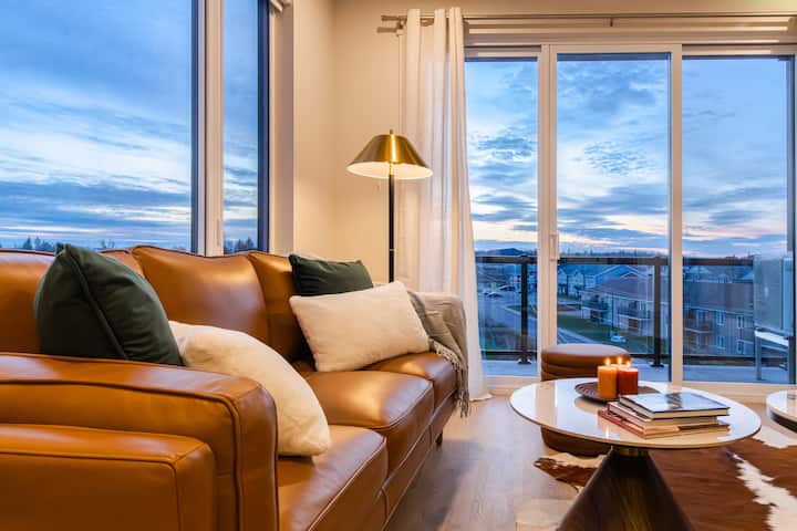 New & Stunning 2br Suite | 9ft Ceilings, Fast Wifi - Moncton