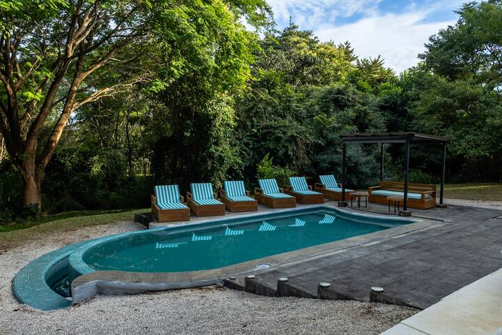 Beach House – 6BR-18 guests PrivPool + Beach Club