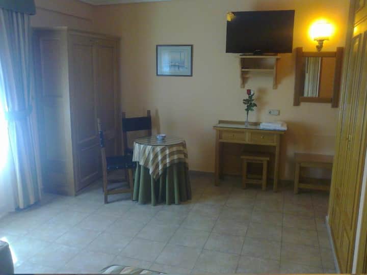 Habitación Hotel Cuádruple En Toledo - Tolède