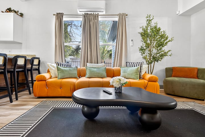 [New] 6br Pool Villa | Sleeps 16 | Near Downtown - Tampa, FL