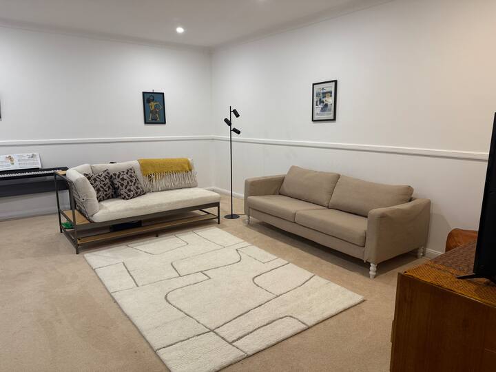 Spacious Coastal Retreat – Pool & Garden - Stanwell Park