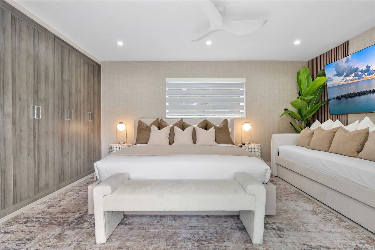 Dormitorio #2 - Dormitorio principal - 1 cama tamaño king y 1 sofá cama individual, armario empotrado