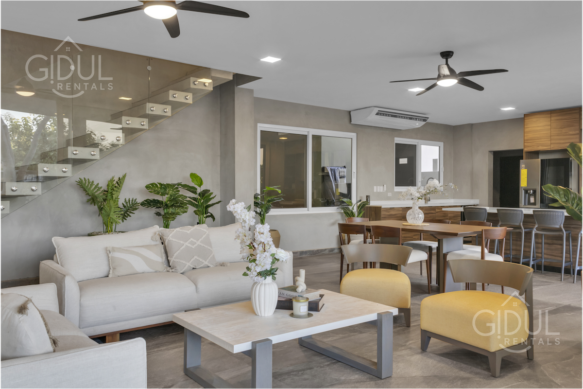 Stunning vila with views at SurfCity. Wifi/Pool/AC — 3 bedroom vacation rental in El Sunzal