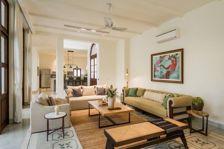 Living room image 3