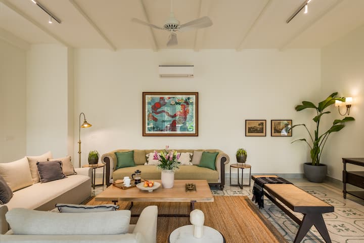 Living room image 2