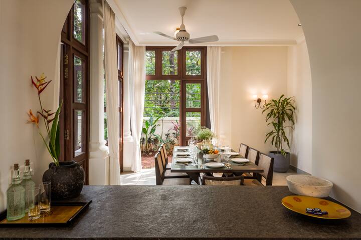 Dining area image 2