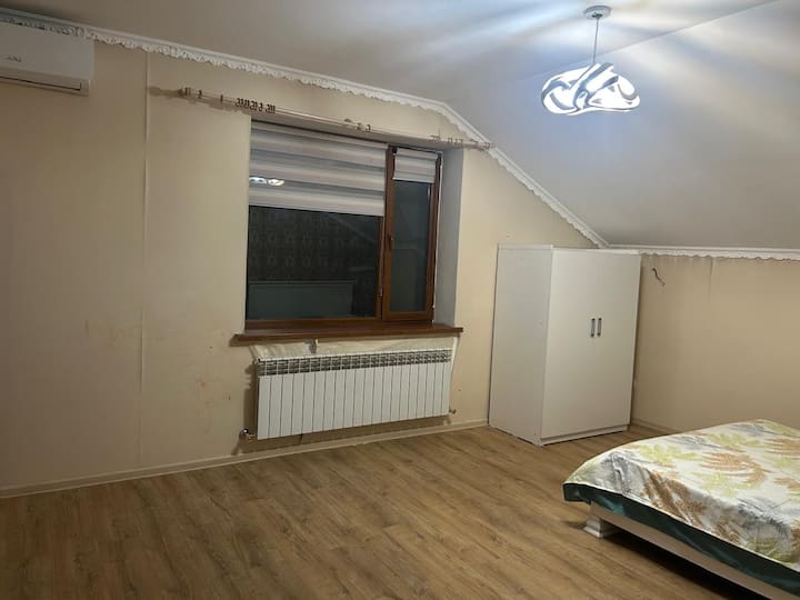 Спалня 2