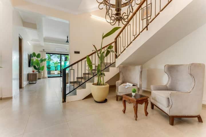 Living room image 2