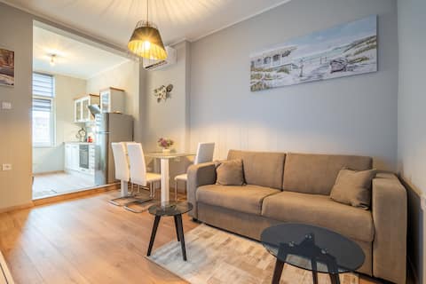Top Airbnb: Spacious cozy Apt for big groups TOP City Center in Център