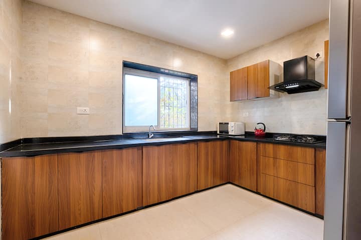 Kitchenette image 1
