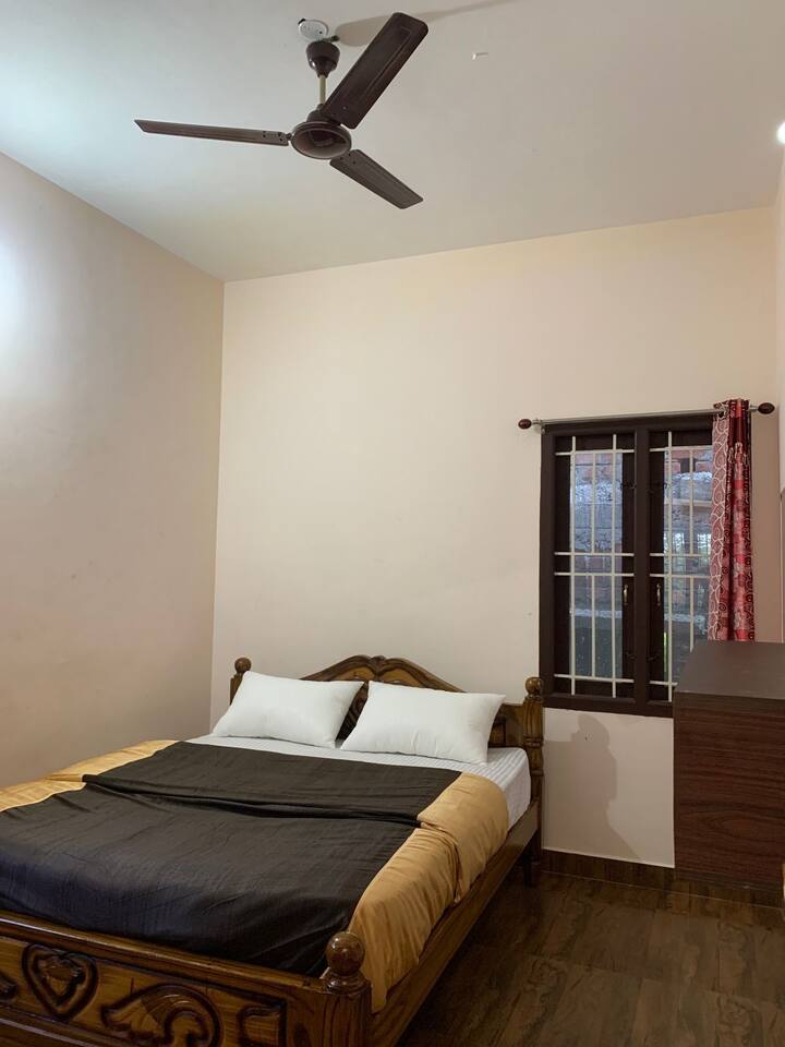 غرفة النوم 1