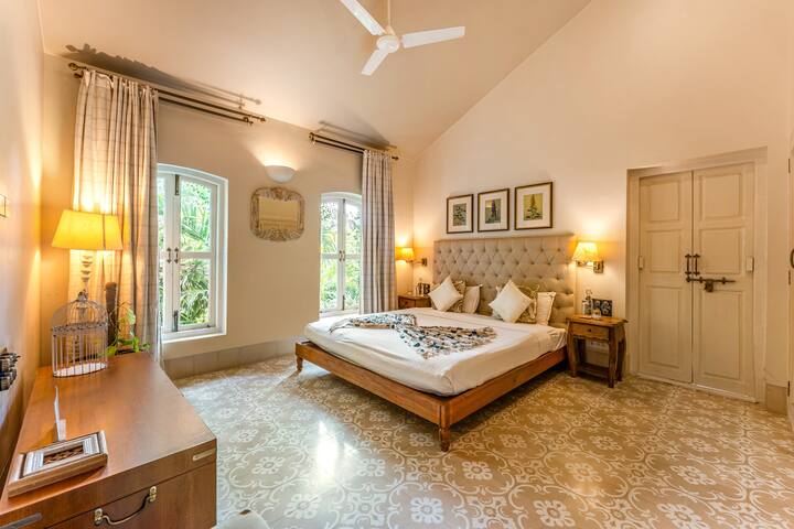 Bedroom 1 image 3