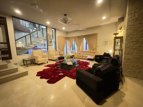 The Regal Retreat
2 BHK l Private Pool l Basement