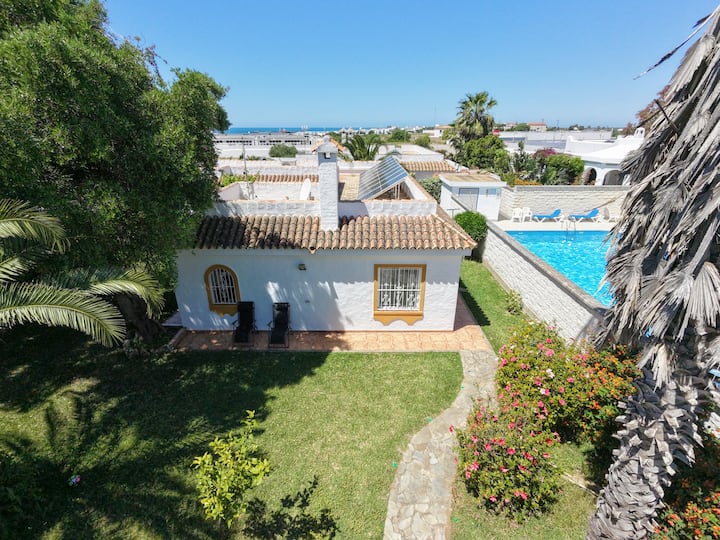 Family Home With Large Garden, Ac & Pool - Conil de la Frontera