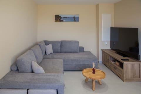 Successful Airbnb property: La Case Petite-Ile, new house, 4*, parking, spa. in Petite Île