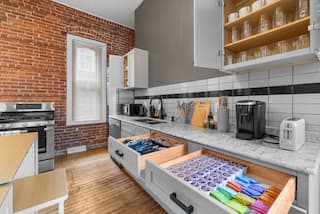 Allentown Walk | WFH Setup | Free Parking | Patio, photo 7 of 53
