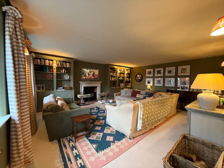 Beautiful Family Home In St Mary Bourne - Hampshire