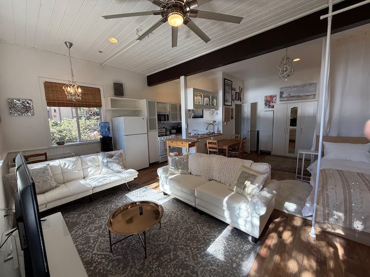 Lovely Lake Arrowhead  Lake View Studio Retreat - Lake Arrowhead, CA