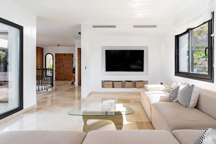 ”Casa Mimoza” With Pool, Gym & Sauna - Mijas