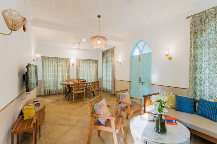 Living room image 1