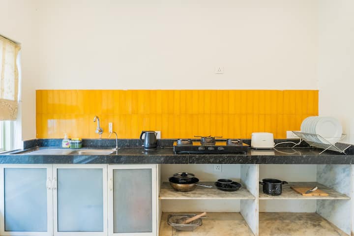 Full kitchen image 3