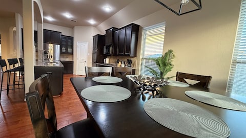Quiet & Spacious Home - 2026 FIFA World Cup