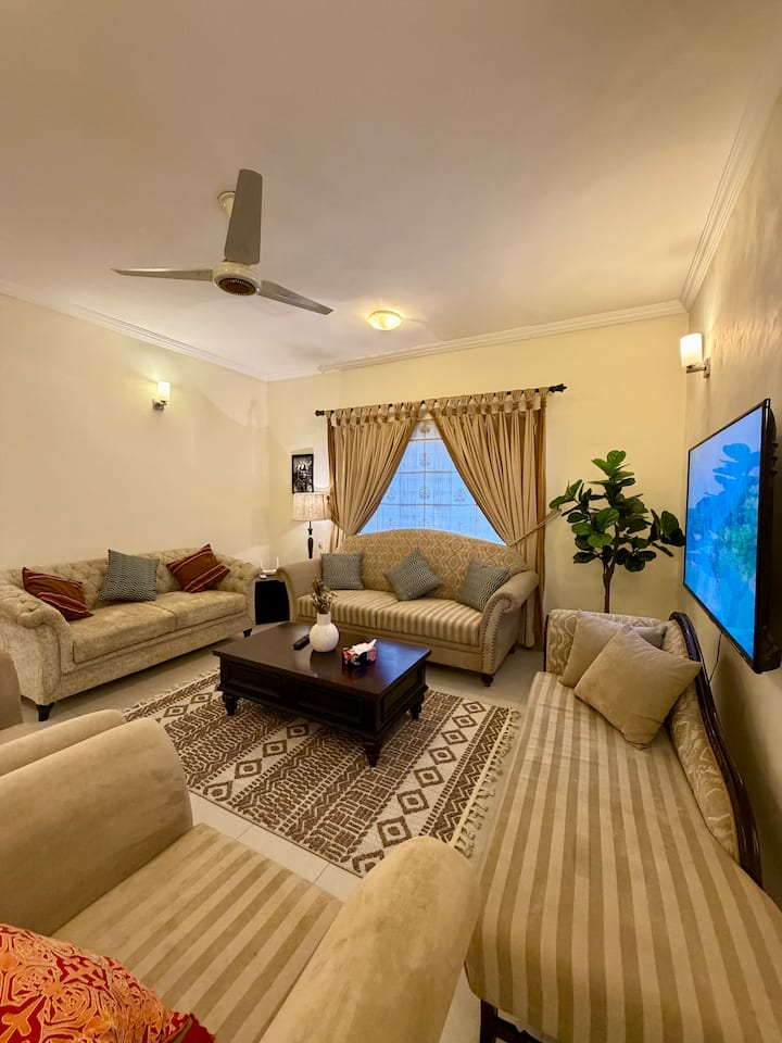 Hilltop Haven By Jannat Vacation Rentals - Karachi
