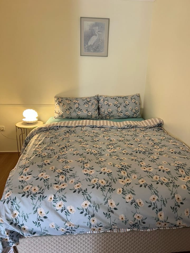 Private Room (4) In Elderslie (Next To Camden) - Campbelltown