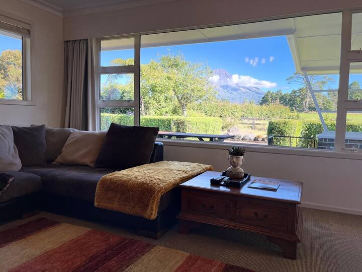 Mount Taranaki Basecamp 4br Farmhouse + Games Room - Eltham