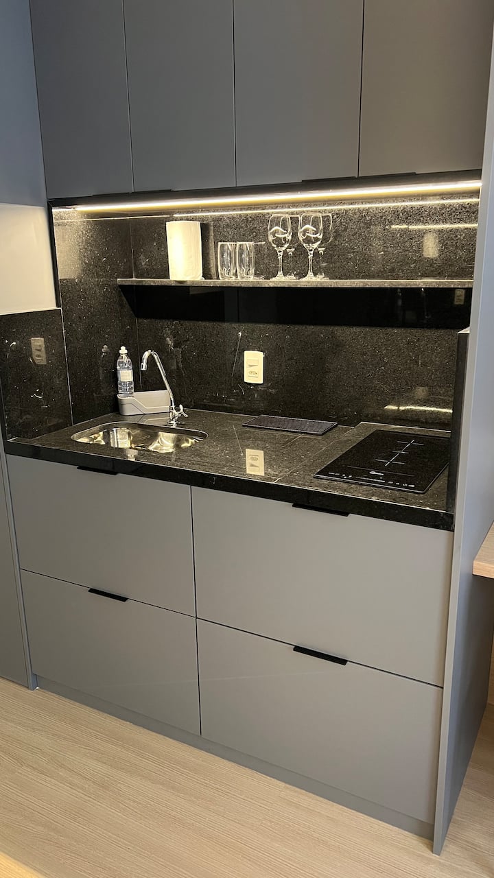 Studio Pinheiros 311| A/c+ Wi-fi +Lavanderia Omo - Pinheiros