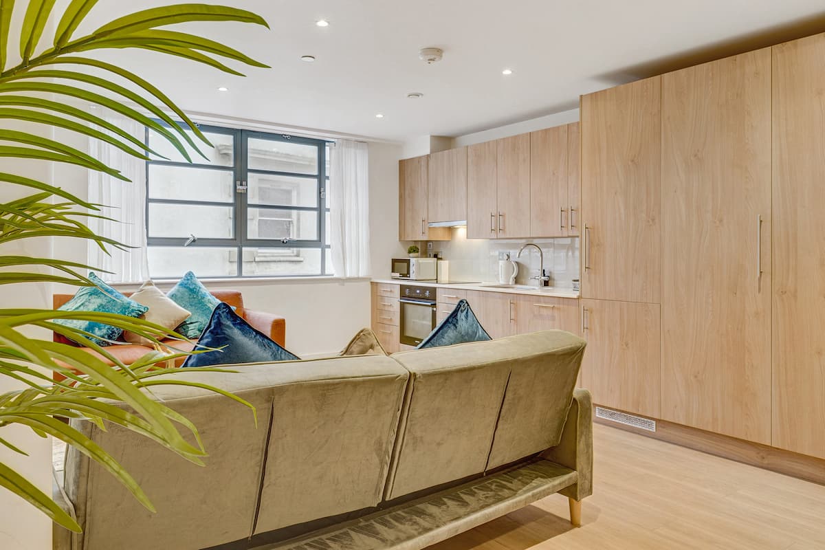 Spacious 2-Bed for 6 Guests · Edgware Road - 2