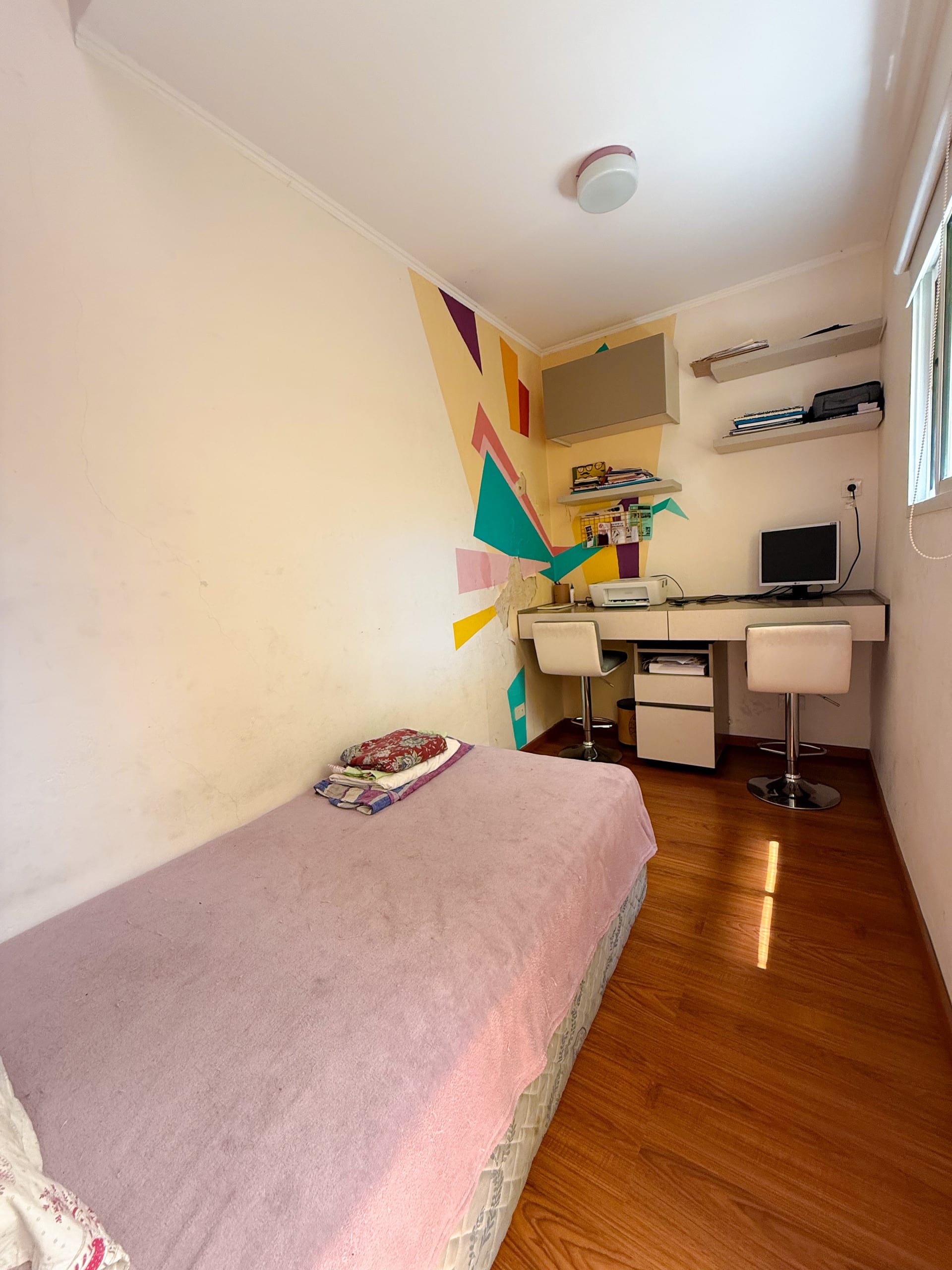 Very bright and private room. Beautiful house