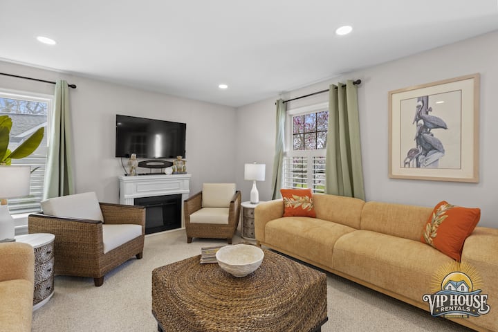 Cape May Paradise-pool-gym-gameroom-5 Br-sleeps 16 - Cape May, NJ