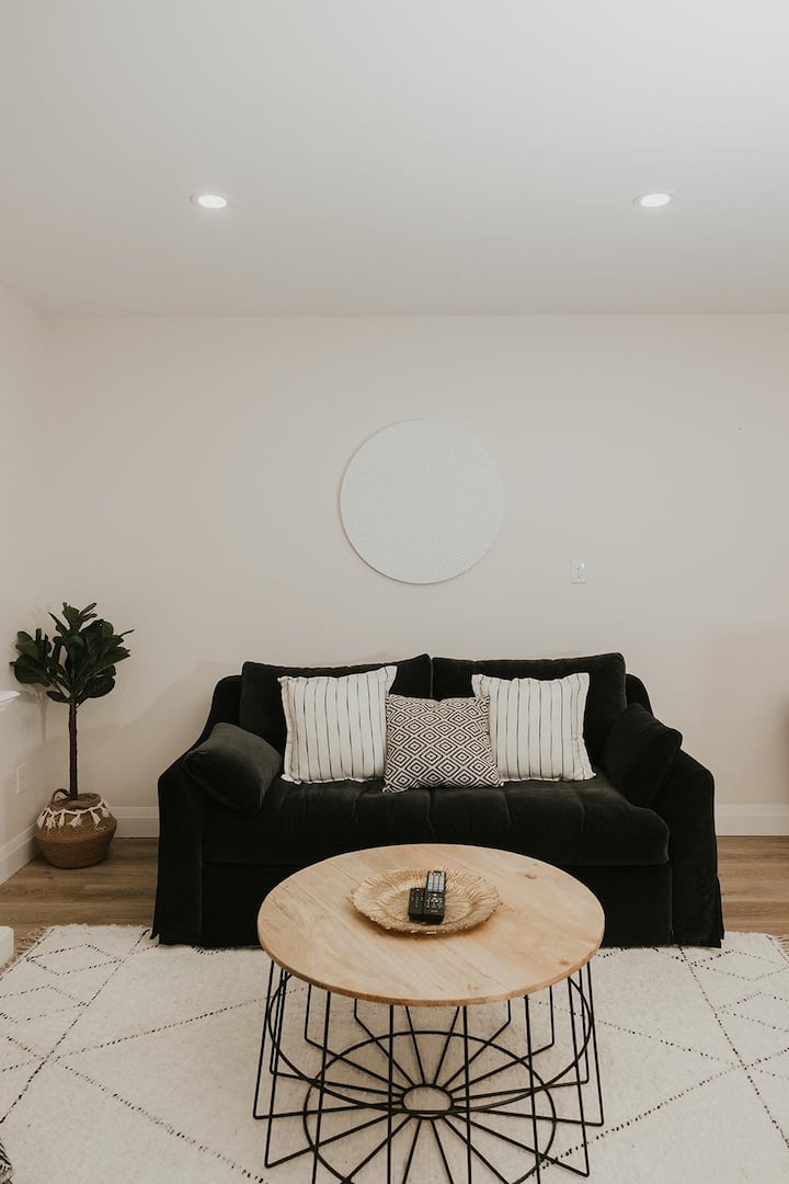 The Elora Carriage House - Fergus
