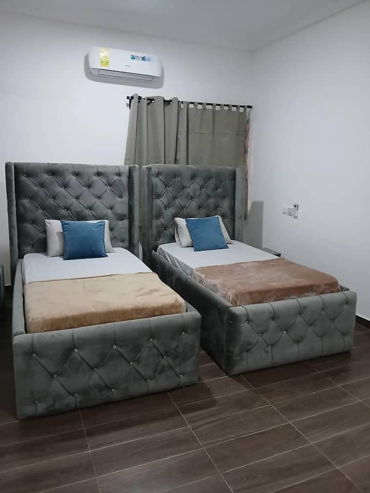 غرفة النوم 2