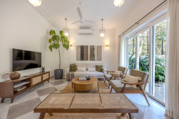 Living room image 3