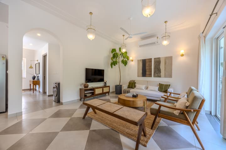 Living room image 2