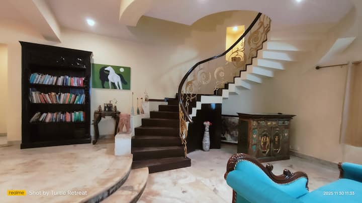 Living room image 4
